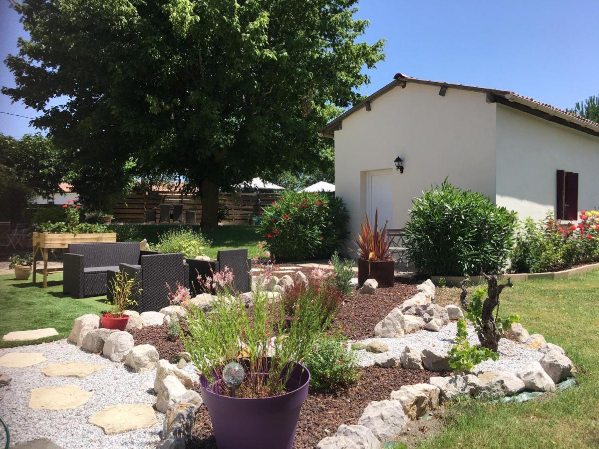 Bed and Breakfast Domaine De La Vigne Cadalen Exterior foto